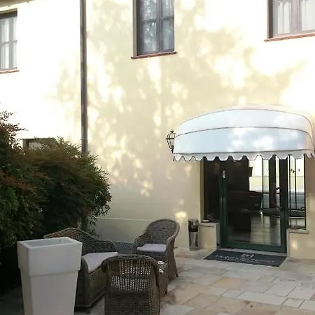 Nabila ホテル Reggiolo