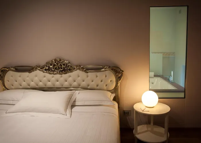 Nabila Отель Реджиолло